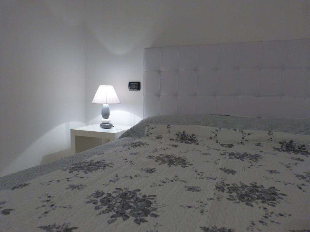 Residenza Ugo Bassi Lejlighed Bologna Værelse billede
